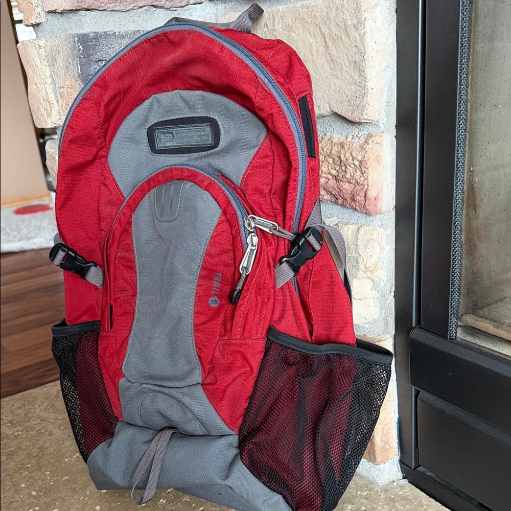REI Trail 25 Adventure Red and Gray Hiking Backpack - Picture 5 of 11